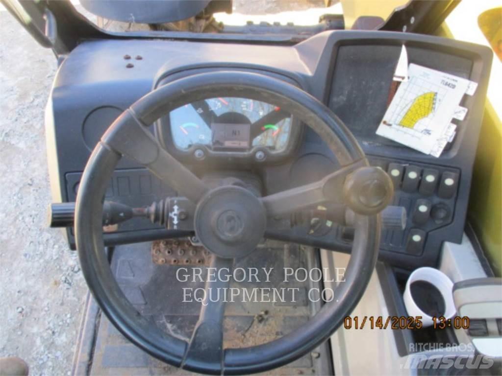 CAT TL642D Teleskopski viličarji