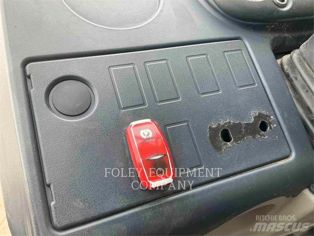 CAT TL642DO Teleskopski viličarji