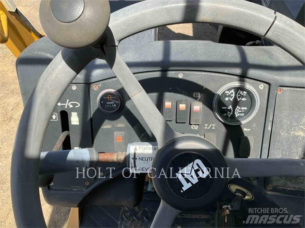 CAT TL943 Teleskopski viličarji