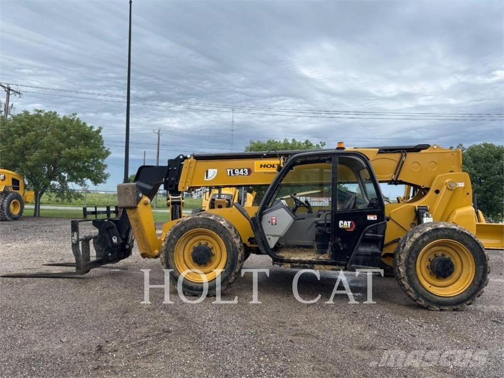CAT TL943 Teleskopski viličarji