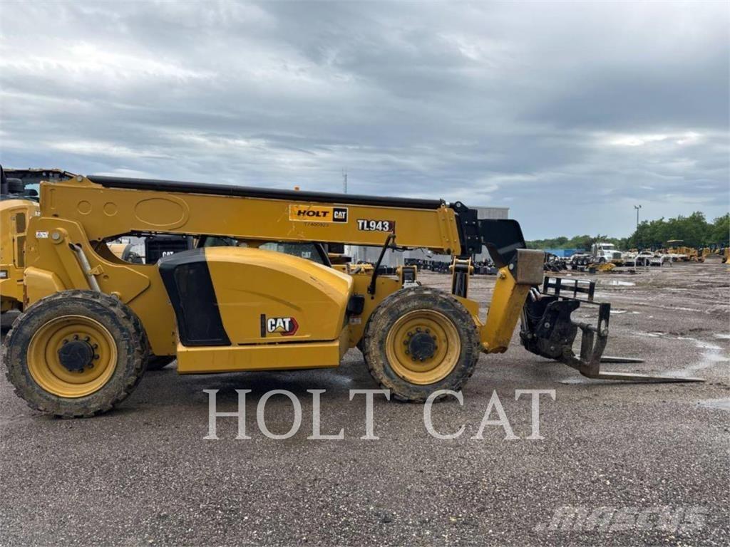 CAT TL943 Teleskopski viličarji