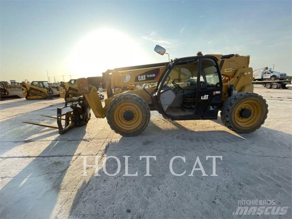 CAT TL943D Teleskopski viličarji