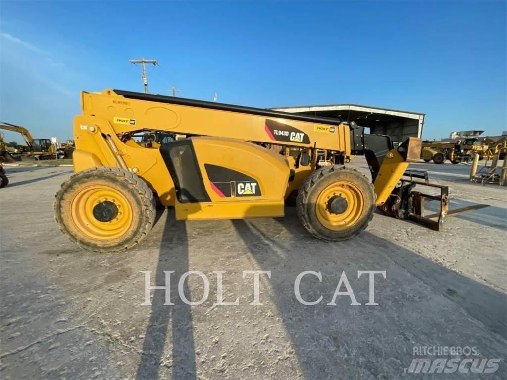 CAT TL943D Teleskopski viličarji
