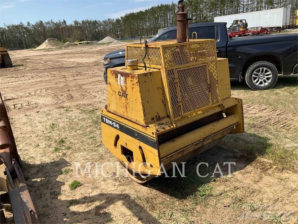 CAT TSM54 Kompaktorji tal