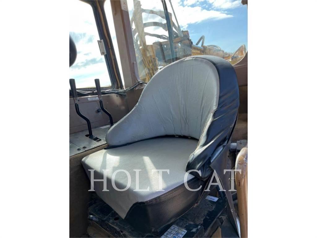 CAT W00 613C Strgalci