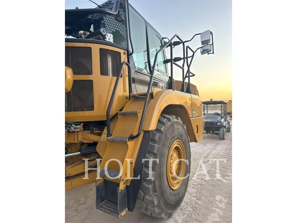 CAT W00 725 Tovornjaki cisterne