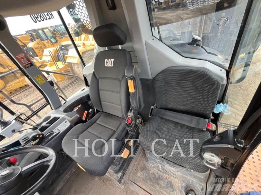 CAT W00 725 Tovornjaki cisterne