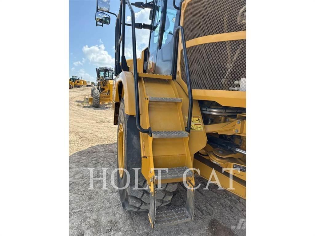 CAT W00 725 Tovornjaki cisterne
