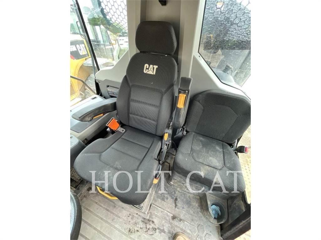 CAT W00 730 Tovornjaki cisterne