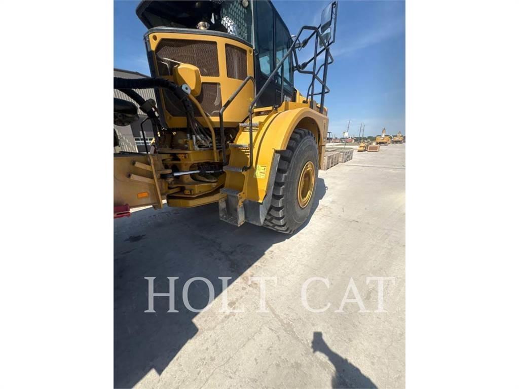 CAT W00 740GC Tovornjaki cisterne