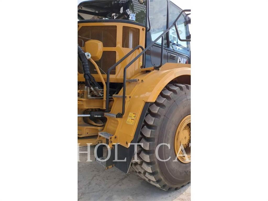 CAT W00 740GC Tovornjaki cisterne