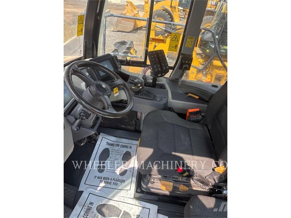 CAT WT 740 GC Tovornjaki cisterne