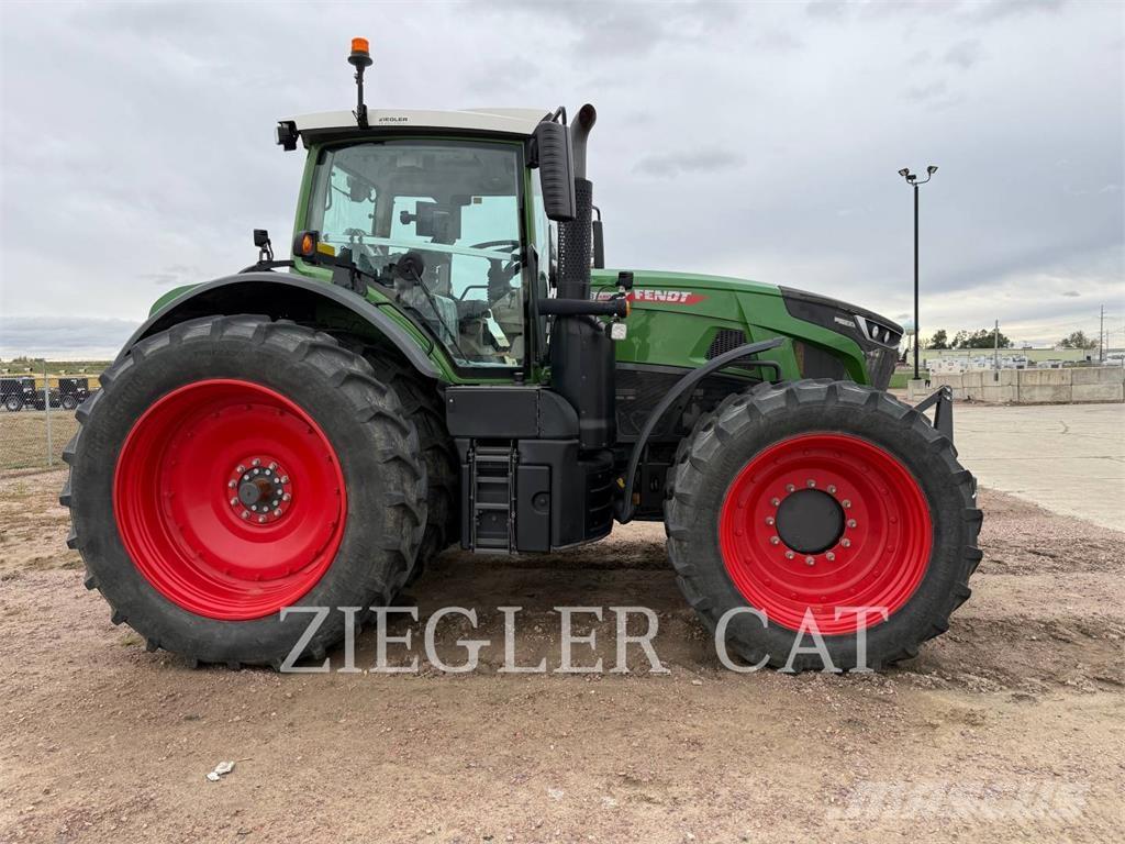 Fendt 933 VARIO Traktorji
