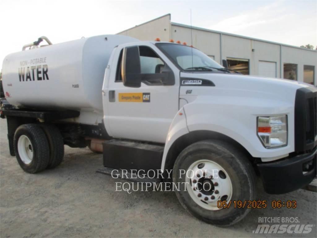 Ford F650 Tovornjaki cisterne