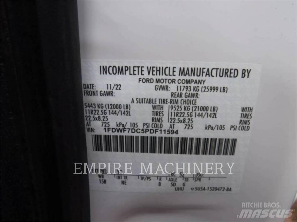 Ford / New Holland F750 Tovornjaki cisterne