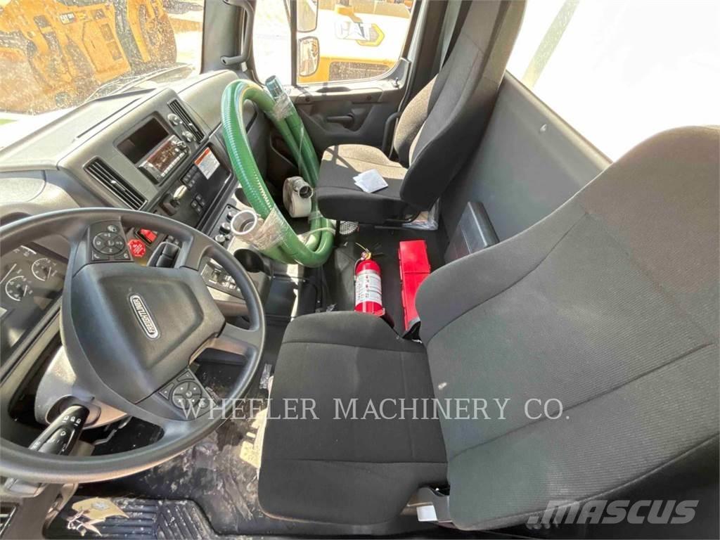 Freightliner WT4000 A Tovornjaki cisterne