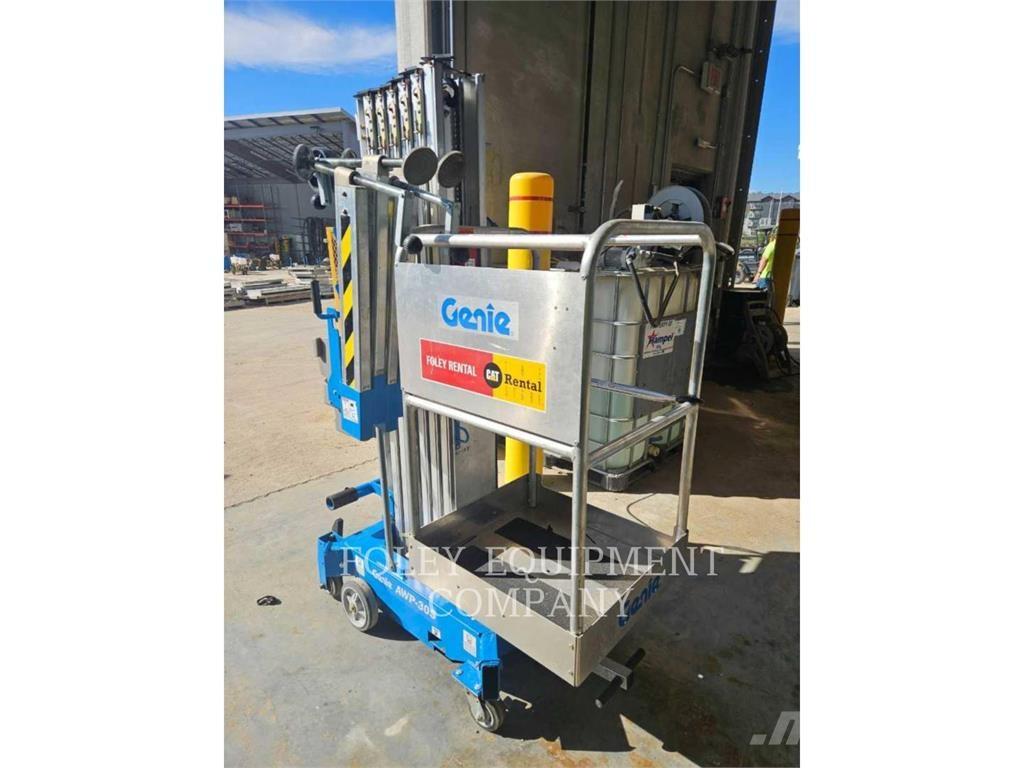 Genie AWP30SDC Škarjaste dvižne ploščadi