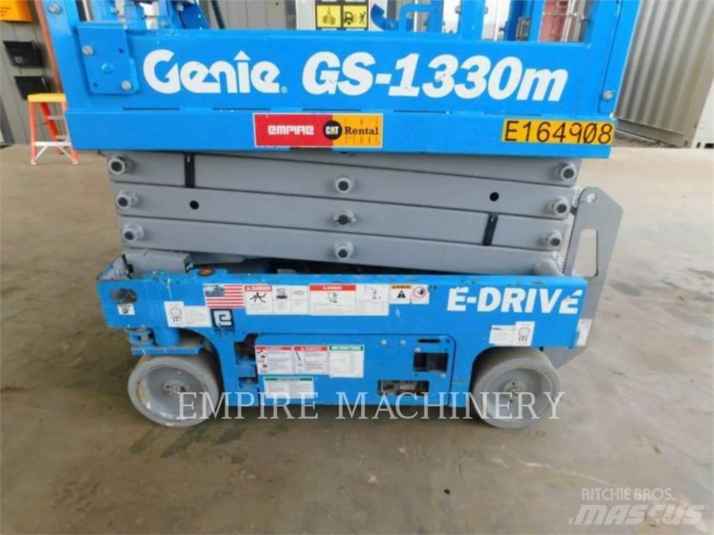 Genie GS1330 Zglobne dvižne ploščadi