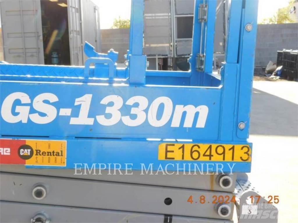 Genie GS1330 Zglobne dvižne ploščadi