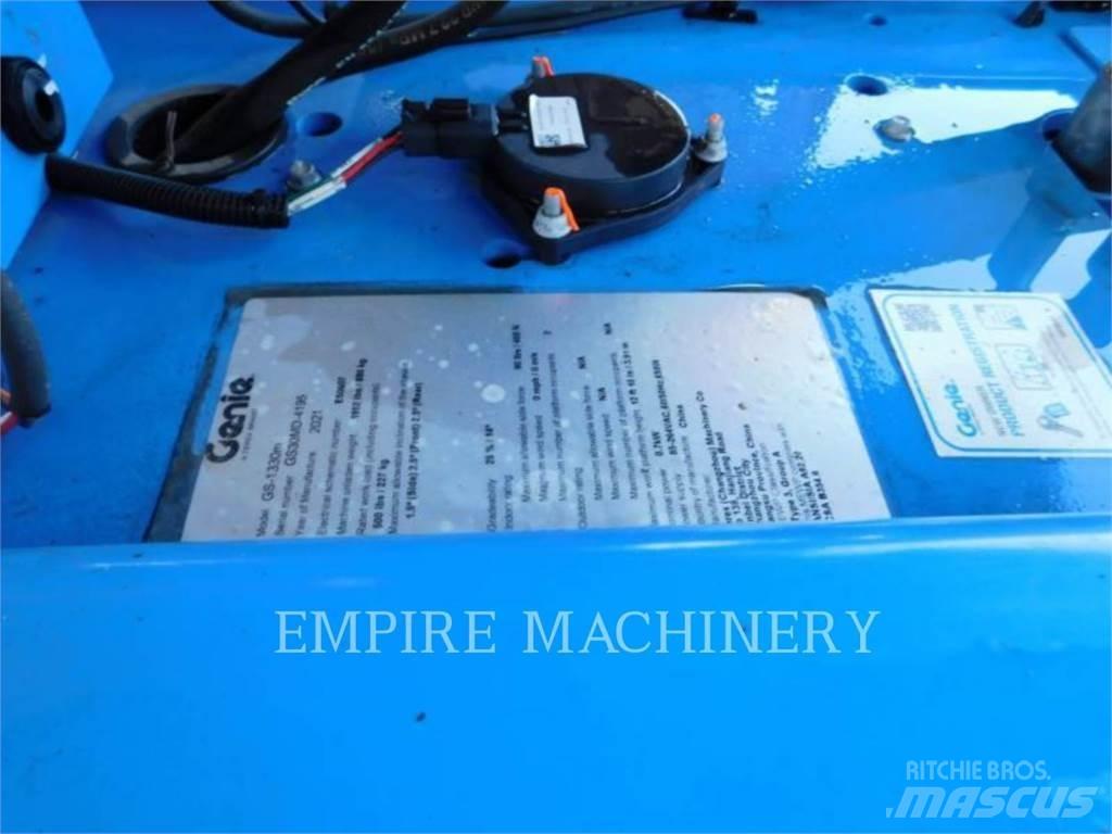 Genie GS1330 Zglobne dvižne ploščadi