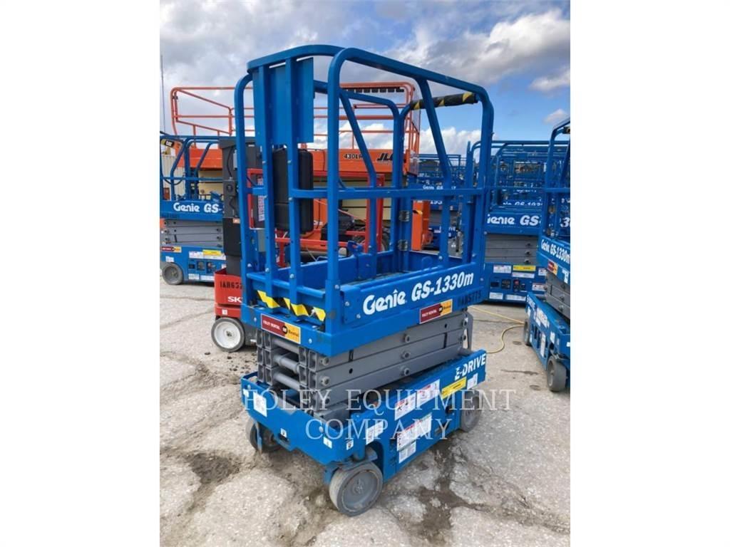 Genie GS1330 Škarjaste dvižne ploščadi