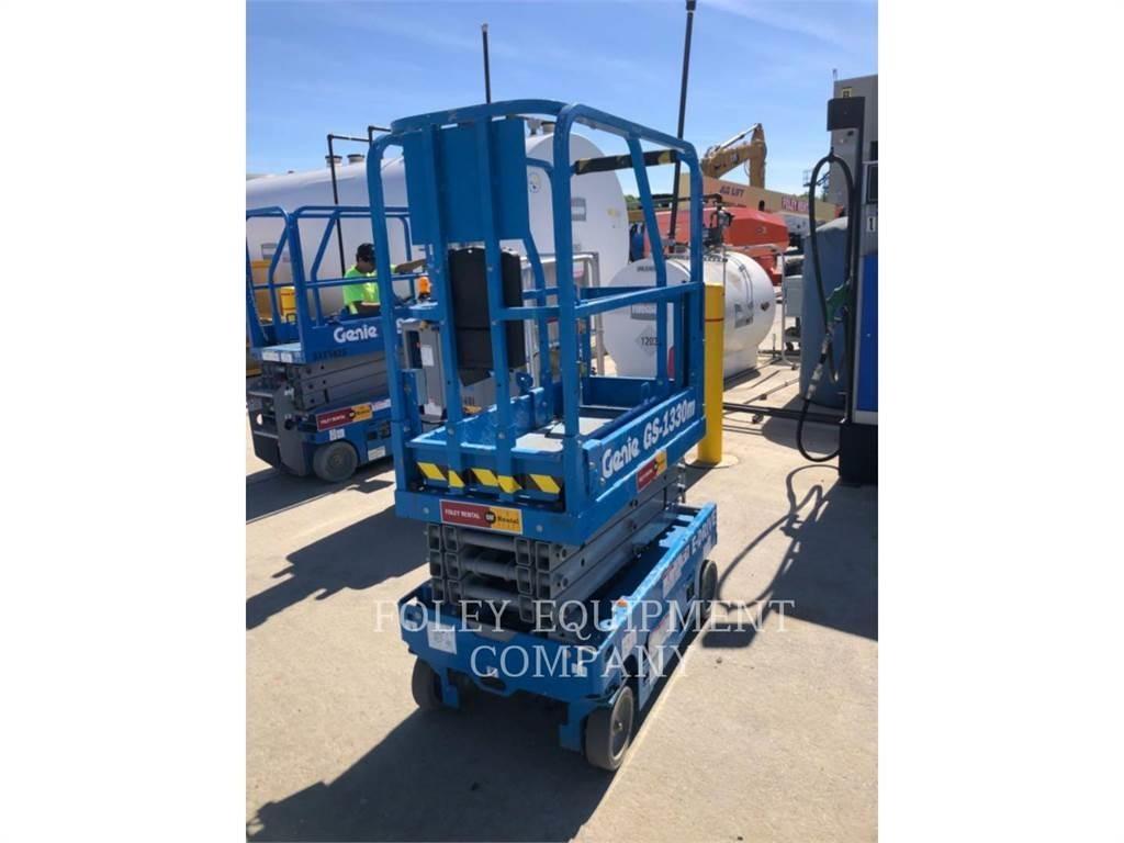 Genie GS1330 Škarjaste dvižne ploščadi