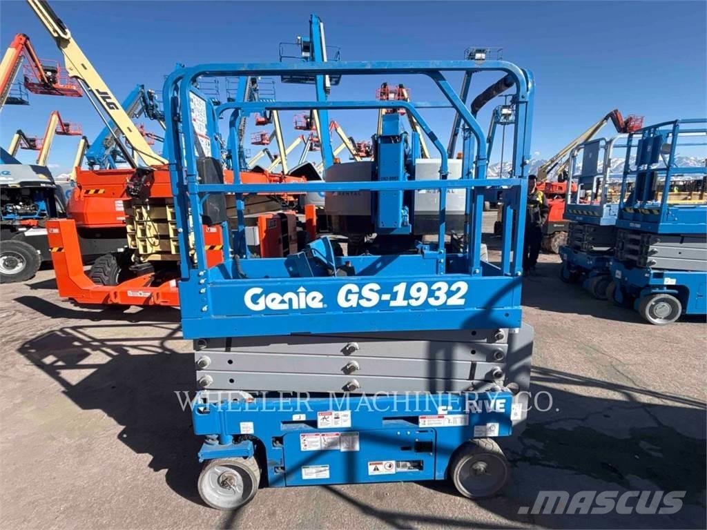 Genie GS1932 Škarjaste dvižne ploščadi