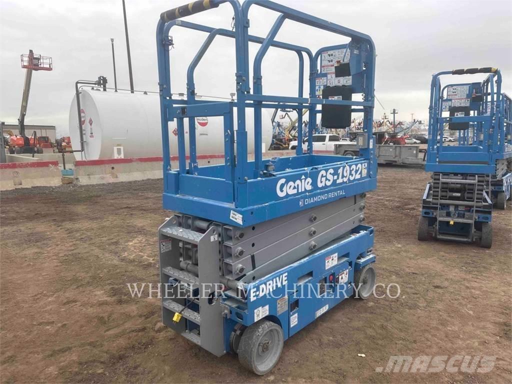 Genie GS1932 Škarjaste dvižne ploščadi