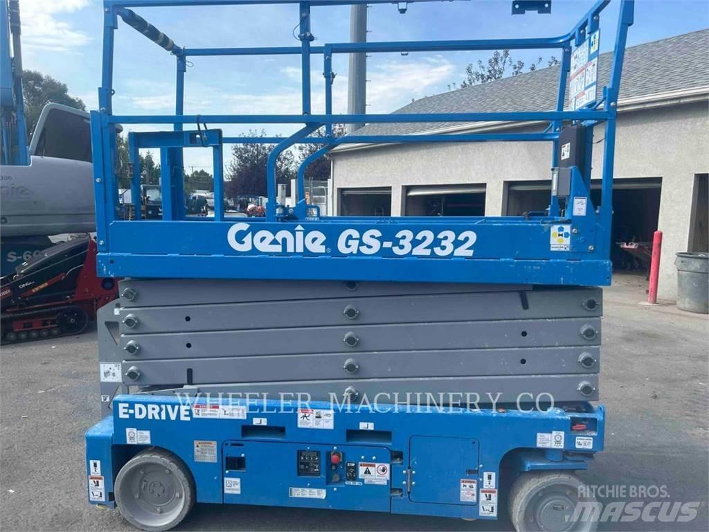 Genie GS3232 Škarjaste dvižne ploščadi