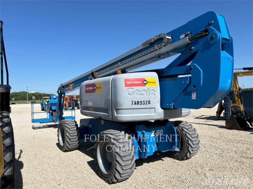 Genie Z80/60D4W Zglobne dvižne ploščadi