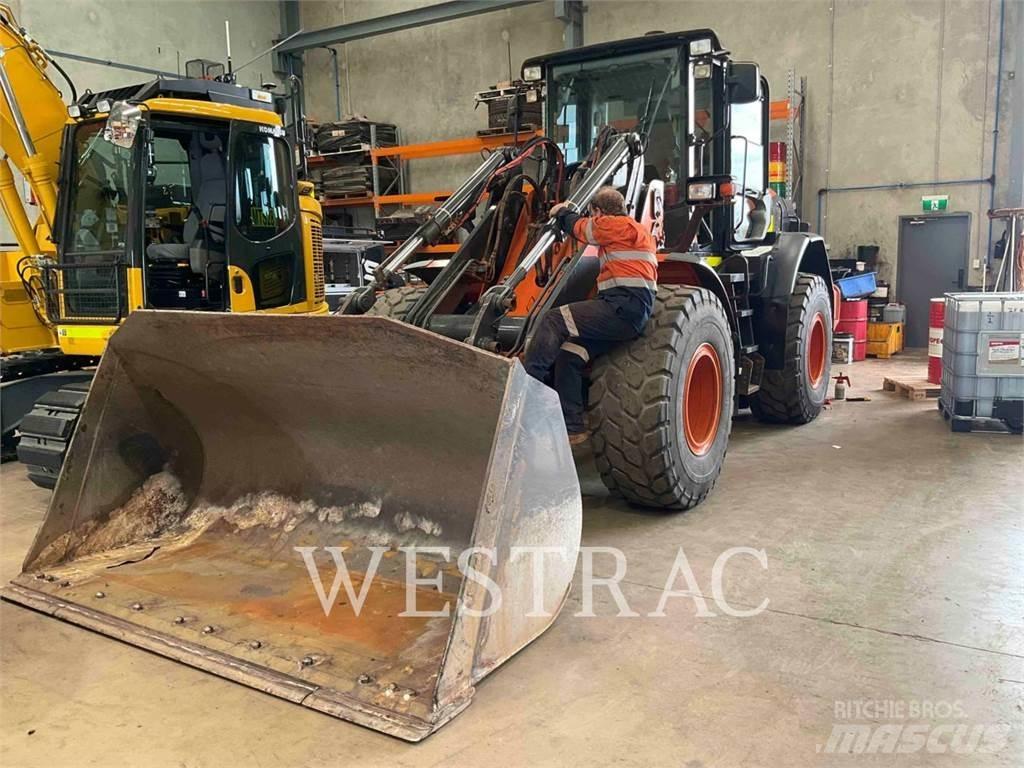 Hitachi ZW180-5B Kolesni nakladalci