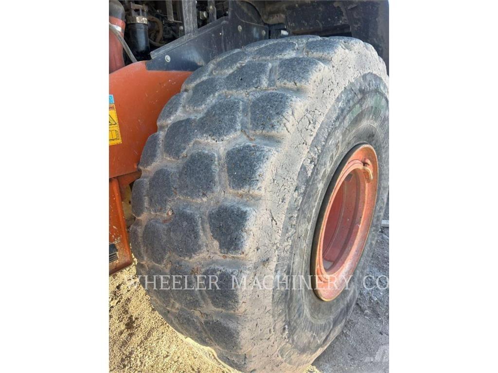 Hitachi ZW250-6 Kolesni nakladalci