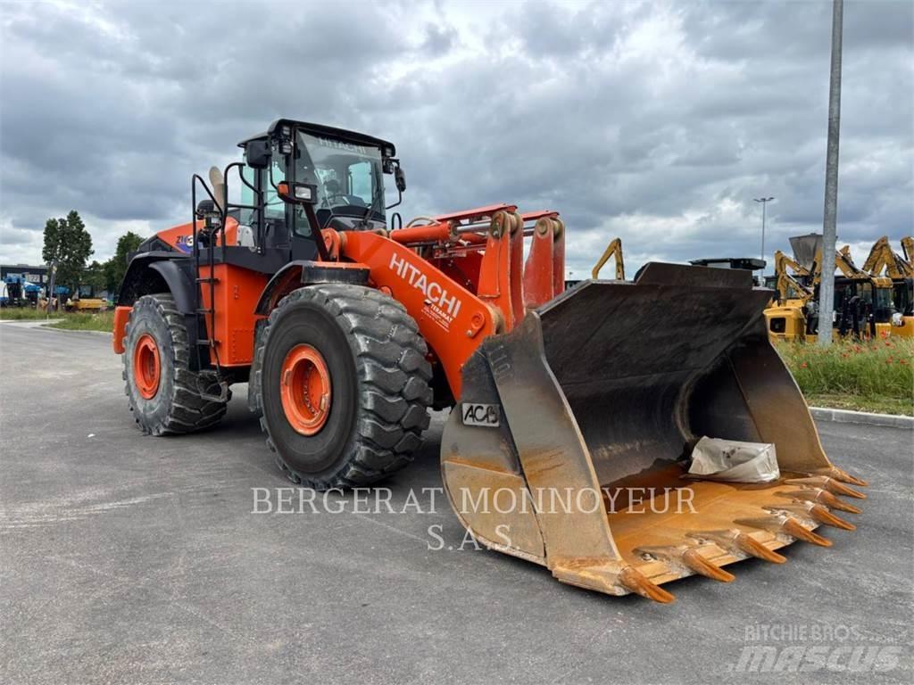 Hitachi ZW370.6 Kolesni nakladalci