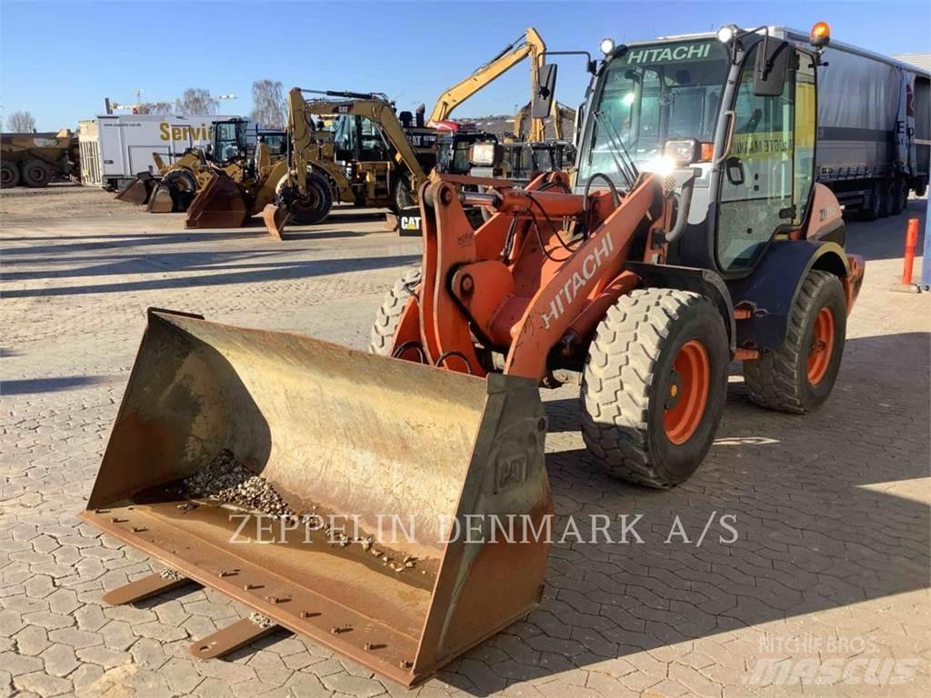 Hitachi ZW95 Kolesni nakladalci