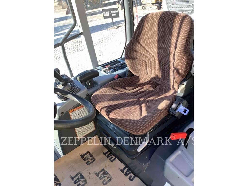 Hitachi ZW95 Kolesni nakladalci