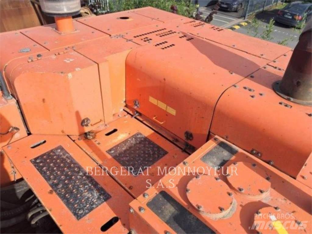 Hitachi ZX 670 45 Bagri goseničarji