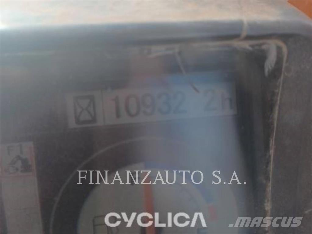 Hitachi ZX210 Bagri goseničarji