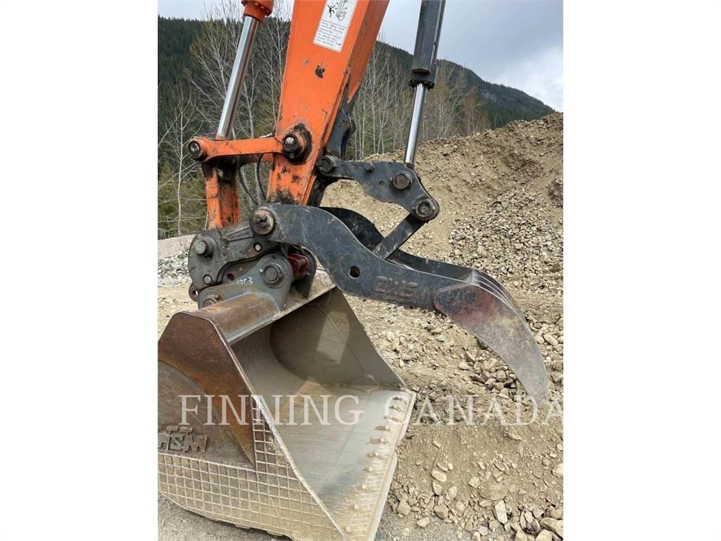 Hitachi ZX210LC Bagri goseničarji