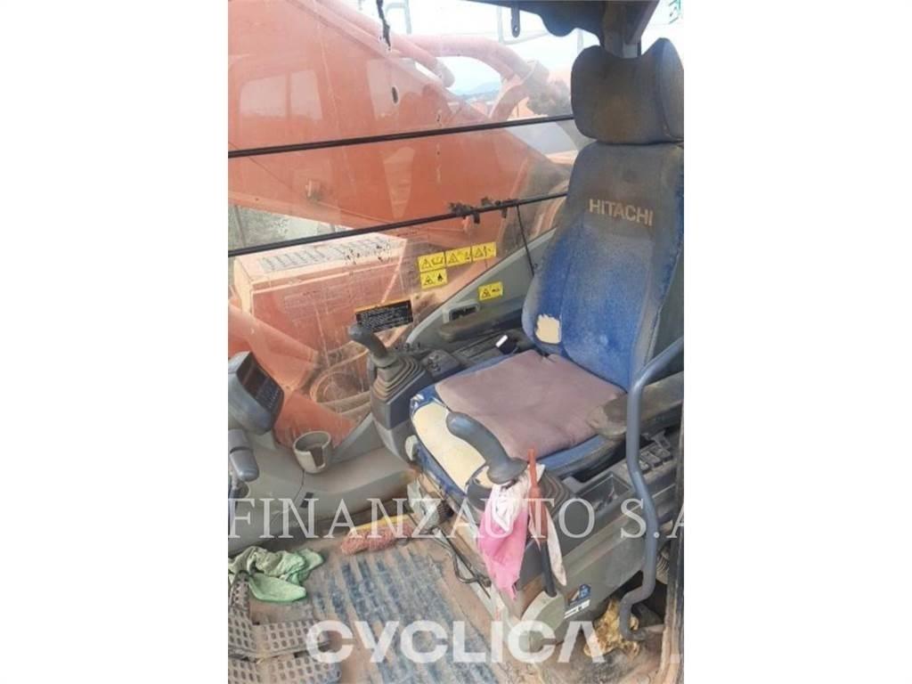 Hitachi ZX670 Bagri goseničarji
