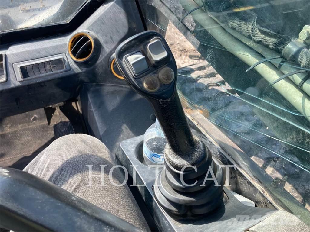 JCB 270T Nakladalci goseničarji