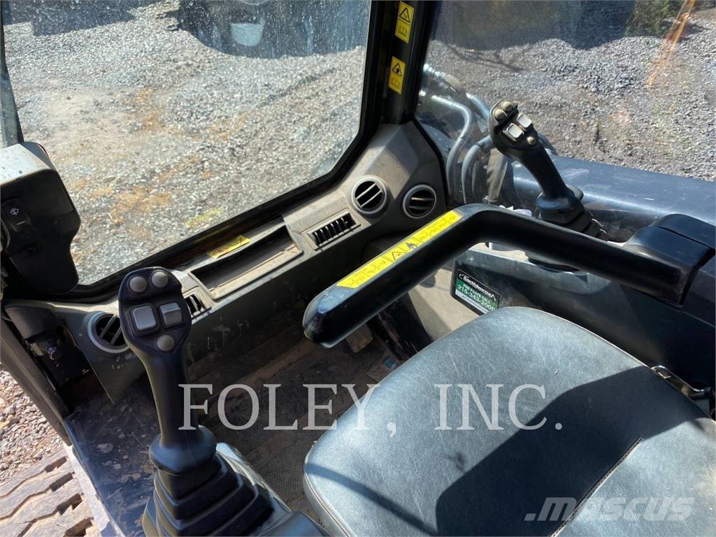 JCB 300TT4 Nakladalci goseničarji