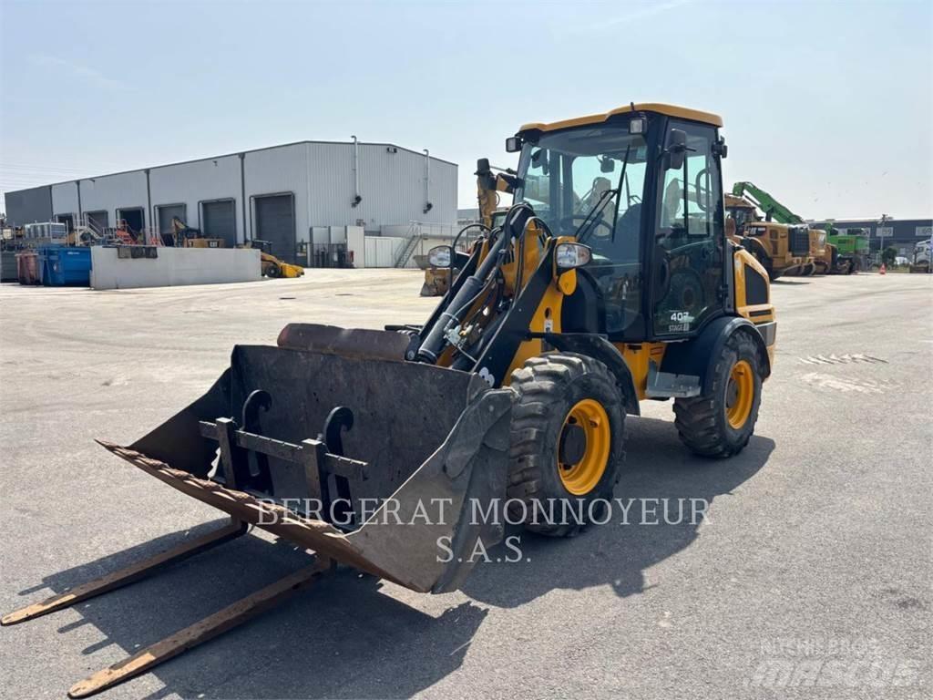 JCB 407 Kolesni nakladalci