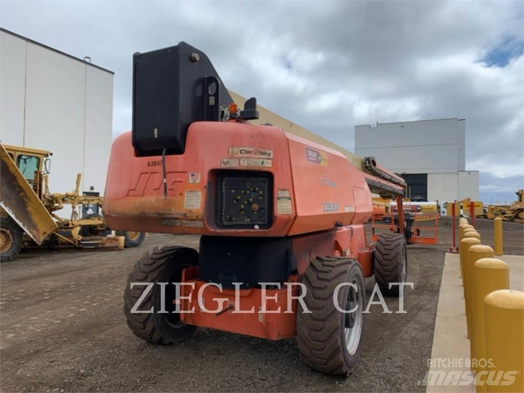 JLG 1350SJP Zglobne dvižne ploščadi