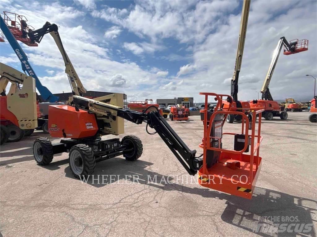 JLG 340AJ Zglobne dvižne ploščadi