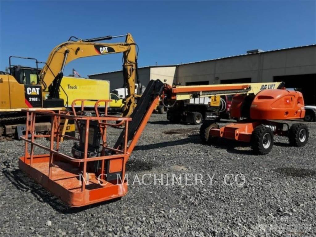 JLG 460SJ Bagri goseničarji