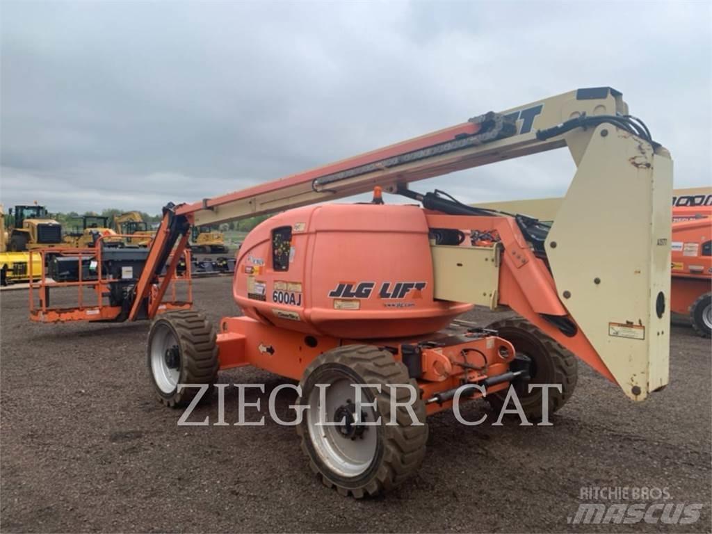 JLG 600AJ Zglobne dvižne ploščadi
