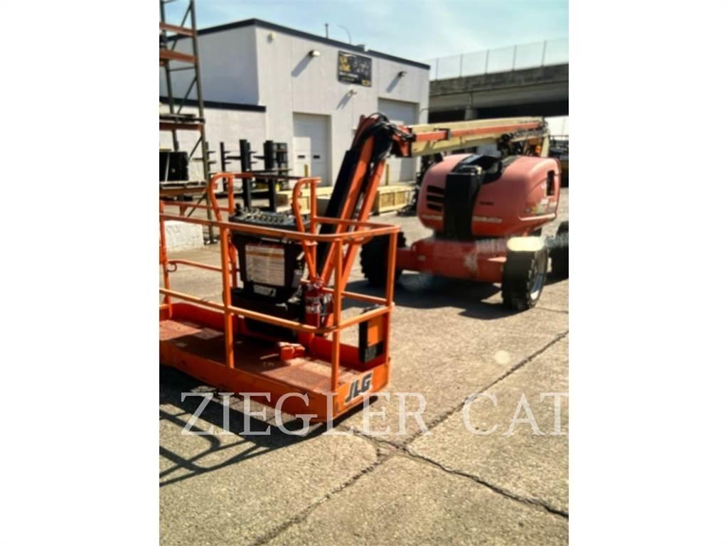 JLG 600AJ Zglobne dvižne ploščadi