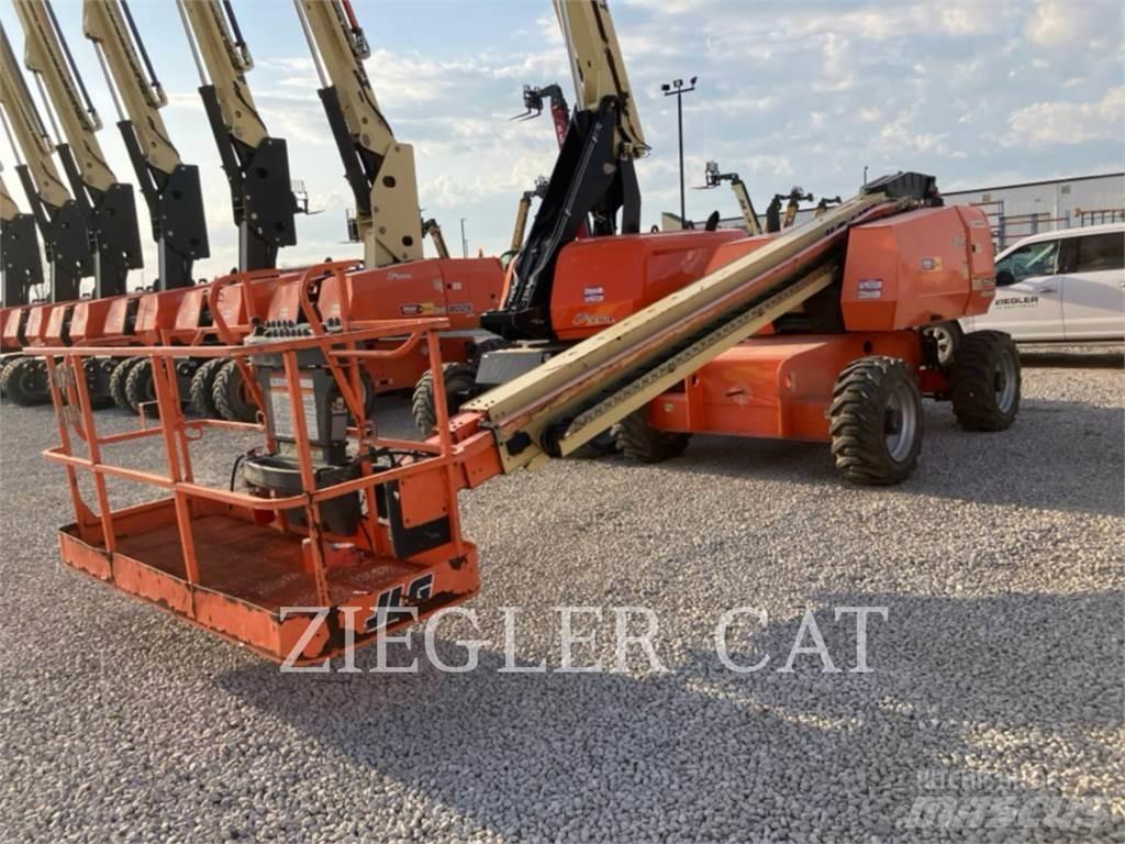 JLG 600S Zglobne dvižne ploščadi
