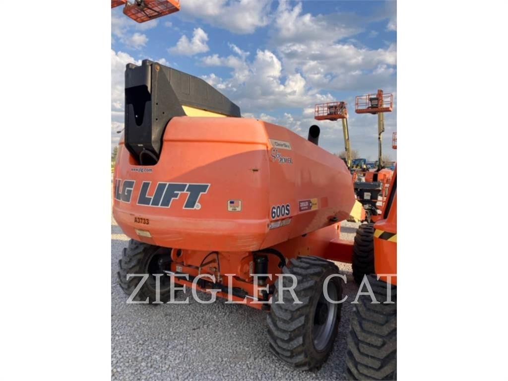JLG 600S Zglobne dvižne ploščadi