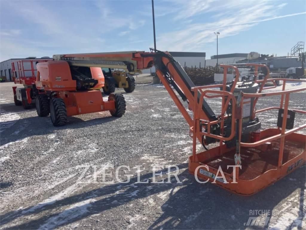 JLG 660SJ Zglobne dvižne ploščadi